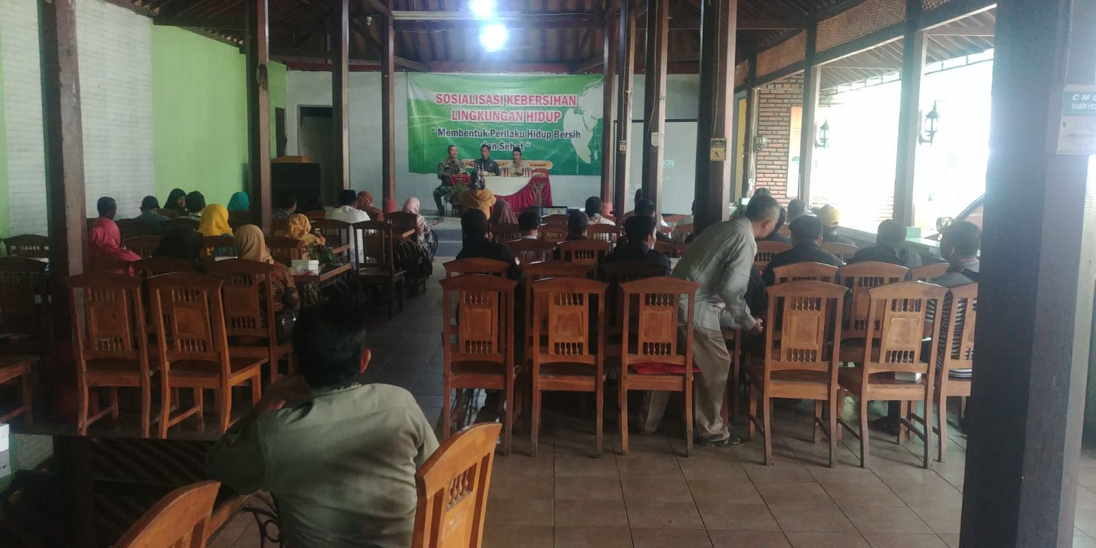 Sosialisasi kebersihan lingkungan oleh dpr di kelurahan purwosari